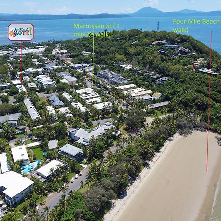 Port Douglas Motel Exterior photo