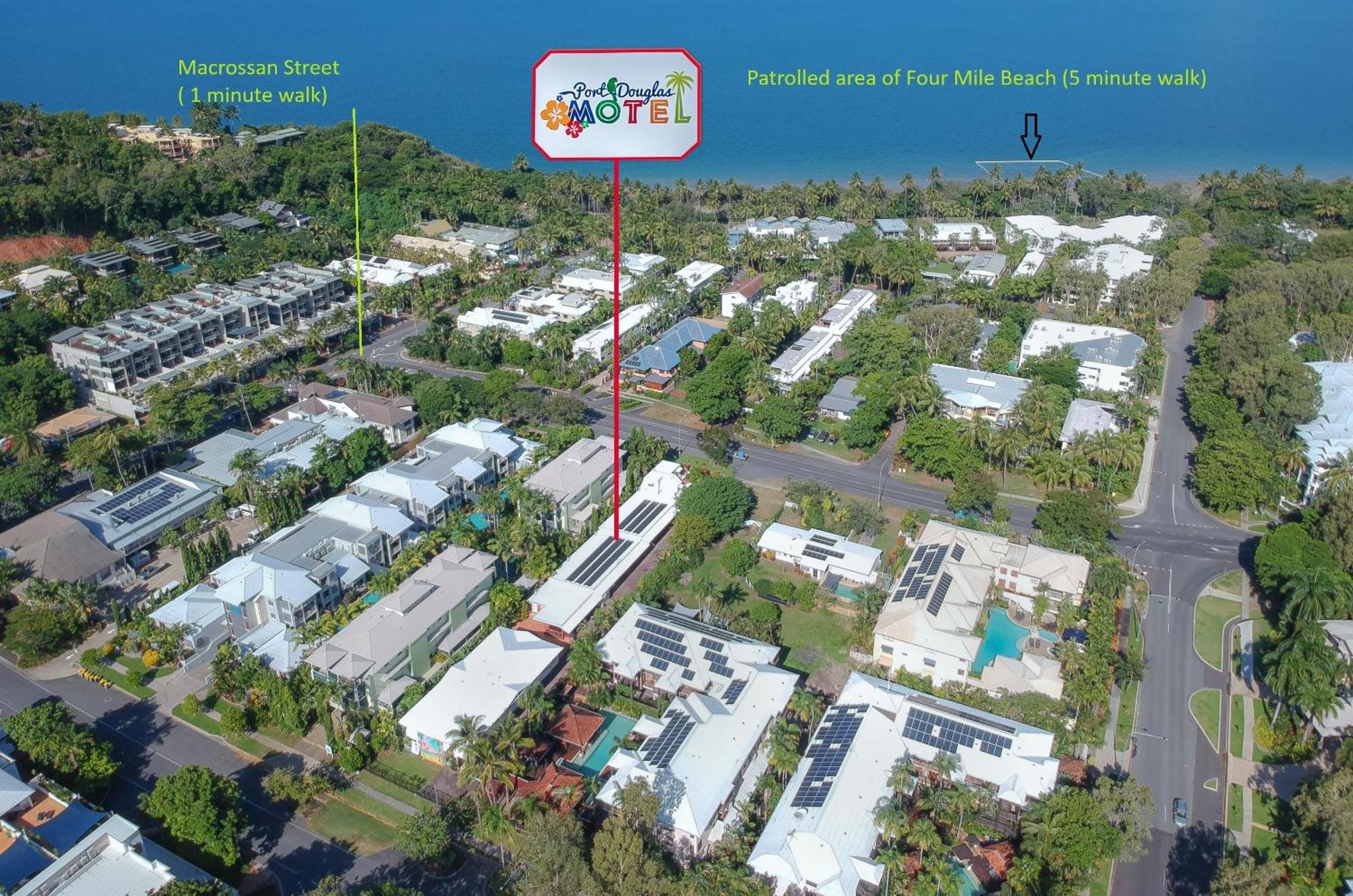 Port Douglas Motel Exterior photo