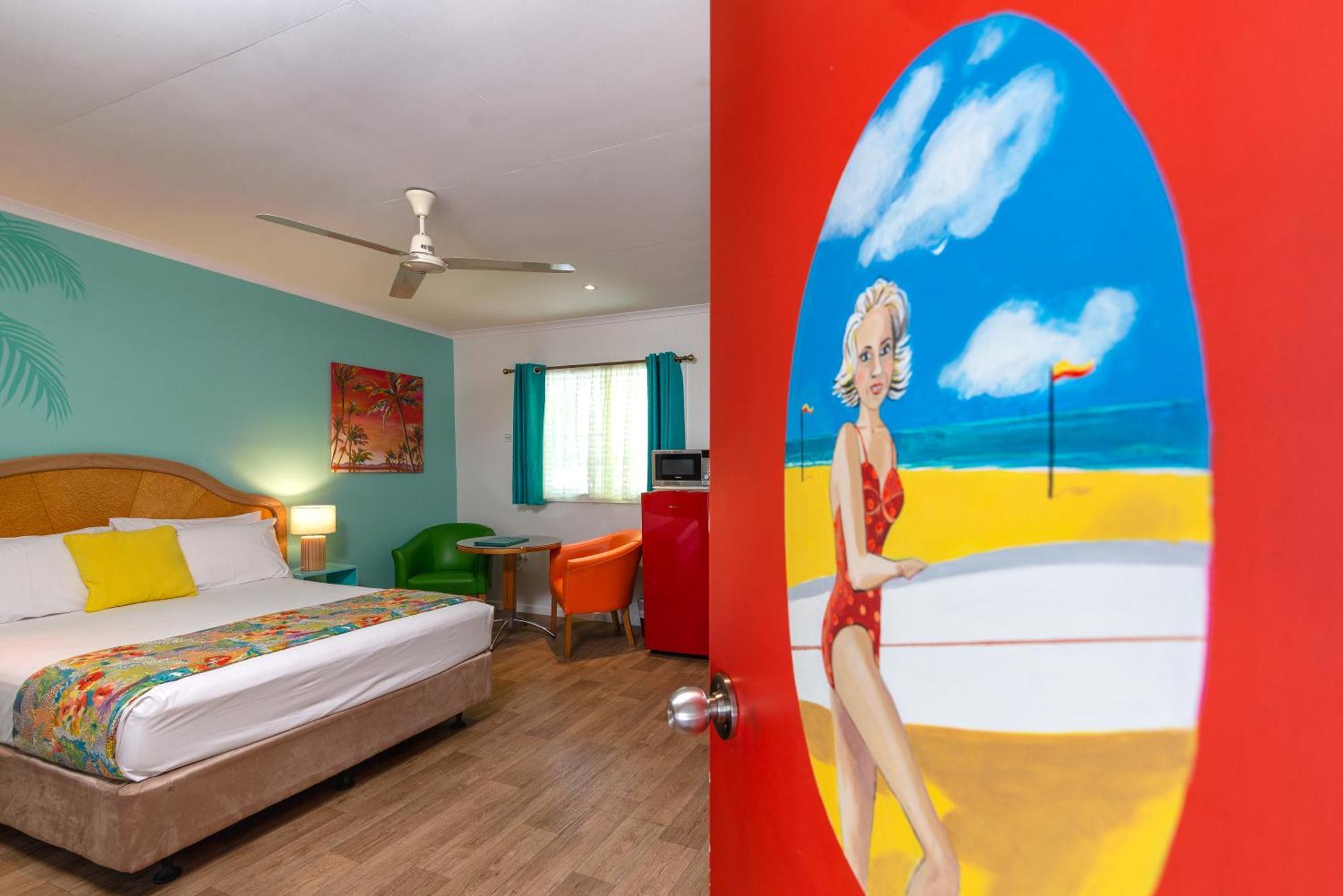 Port Douglas Motel Exterior photo