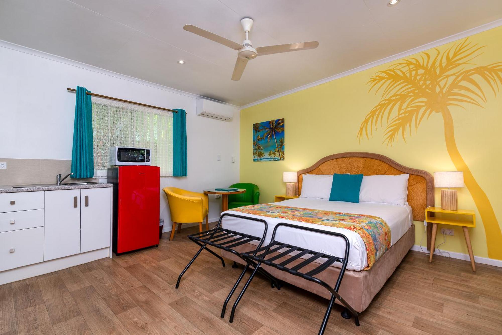 Port Douglas Motel Exterior photo